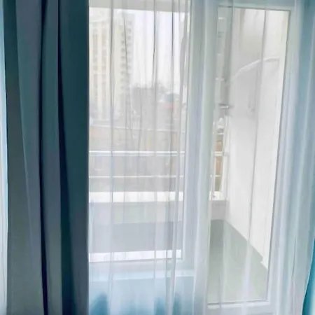 Apartment Modern Turquoise Apartment/free Wifi